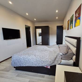 Продается 1-комнатная квартира, 46 м²