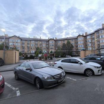 Продается 1-комнатная квартира, 46 м²