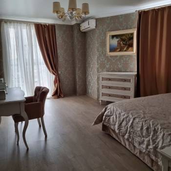 Сдается Многокомнатная квартира, 130 м²