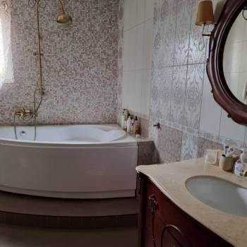 Сдается Многокомнатная квартира, 130 м²