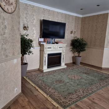 Сдается Многокомнатная квартира, 130 м²
