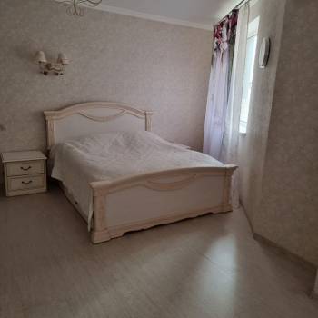 Сдается Многокомнатная квартира, 130 м²