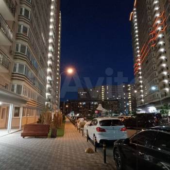 Сдается 1-комнатная квартира, 49 м²