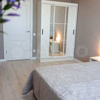 Сдается 1-комнатная квартира, 49 м²