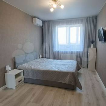 Сдается 1-комнатная квартира, 49 м²