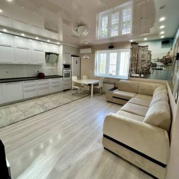 Сдается 2-х комнатная квартира, 63 м²