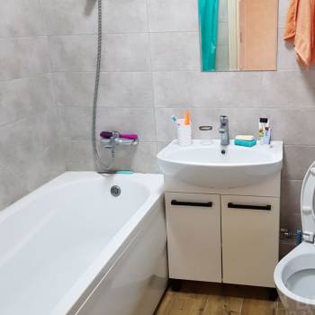 Продается 1-комнатная квартира, 36 м²