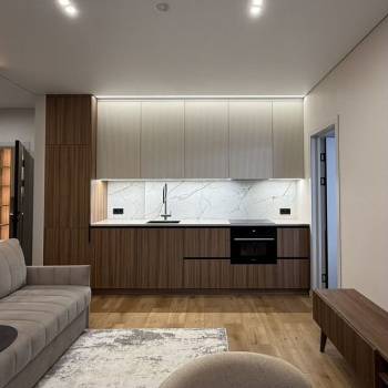 Продается Многокомнатная квартира, 80 м²