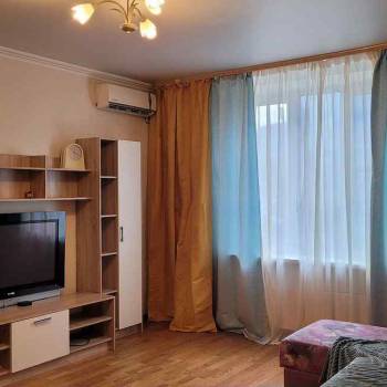 Сдается 1-комнатная квартира, 37 м²