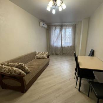 Сдается 1-комнатная квартира, 44 м²