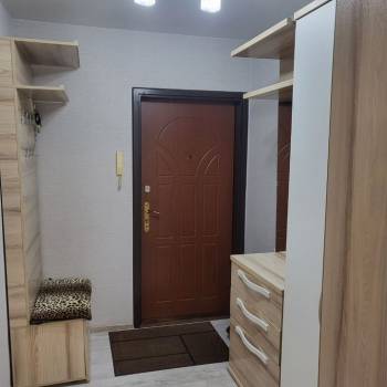 Продается 1-комнатная квартира, 35 м²