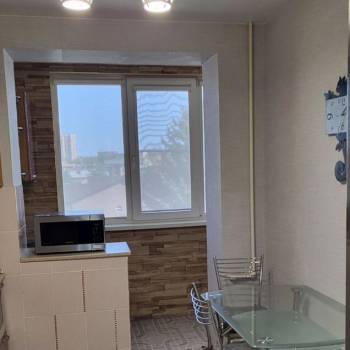 Продается 1-комнатная квартира, 35 м²