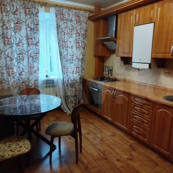 Сдается 2-х комнатная квартира, 65 м²