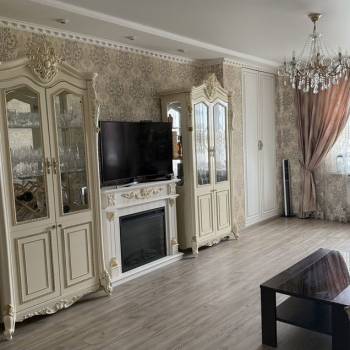 Сдается 2-х комнатная квартира, 78 м²