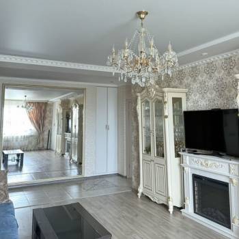 Сдается 2-х комнатная квартира, 78 м²