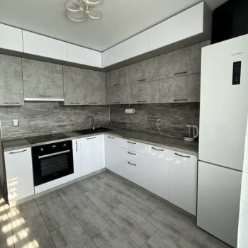 Продается 1-комнатная квартира, 37,4 м²
