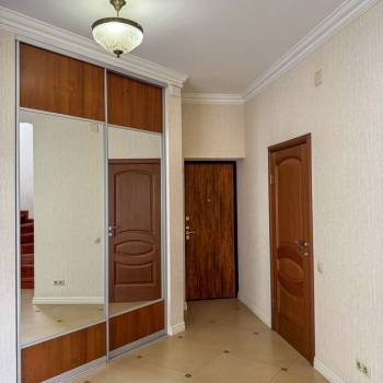 Продается Дом, 200 м²