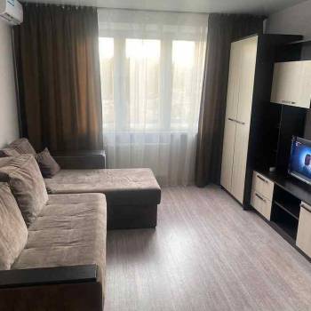 Сдается 1-комнатная квартира, 40 м²