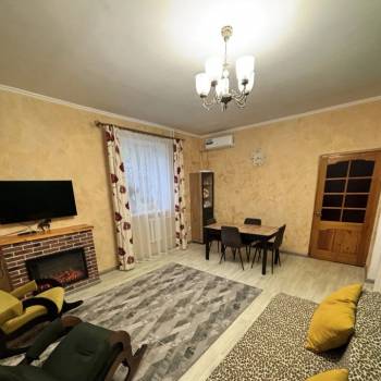 Продается Многокомнатная квартира, 100 м²