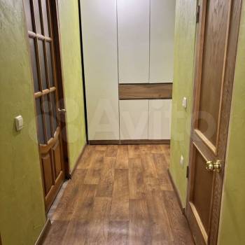 Продается Многокомнатная квартира, 100 м²