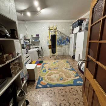 Продается Многокомнатная квартира, 100 м²