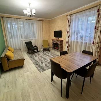 Продается Многокомнатная квартира, 100 м²