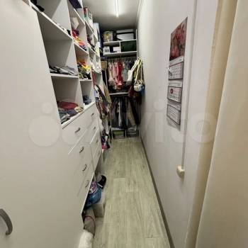 Продается Многокомнатная квартира, 100 м²