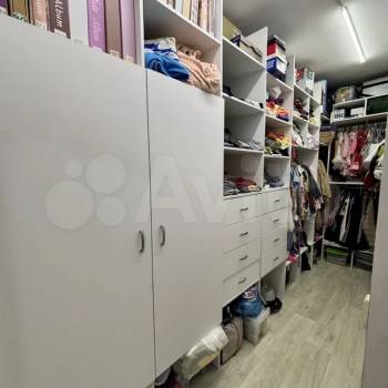 Продается Многокомнатная квартира, 100 м²