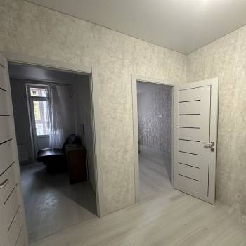Продается 1-комнатная квартира, 37 м²