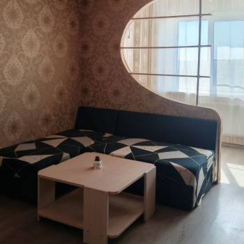 Продается 1-комнатная квартира, 42 м²