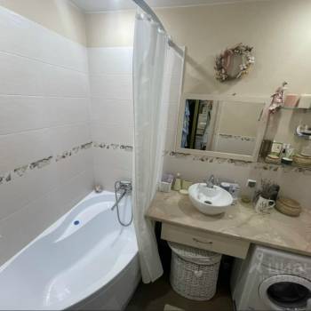 Продается 1-комнатная квартира, 32 м²