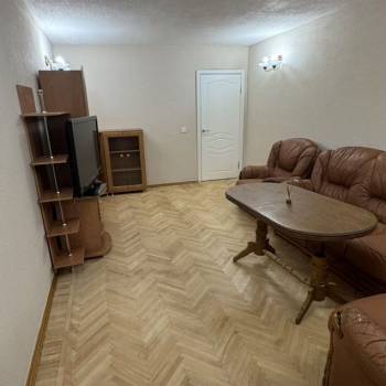 Сдается Многокомнатная квартира, 60 м²