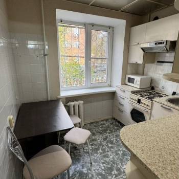 Сдается Многокомнатная квартира, 60 м²