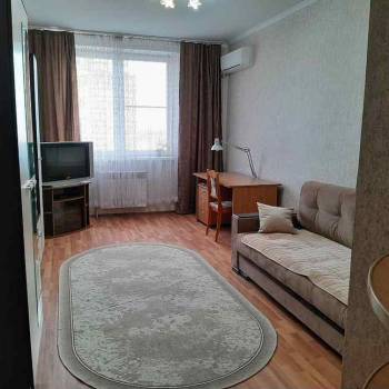 Сдается 1-комнатная квартира, 42 м²