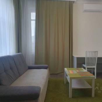 Сдается 1-комнатная квартира, 50 м²