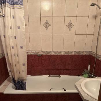 Сдается 2-х комнатная квартира, 79,6 м²