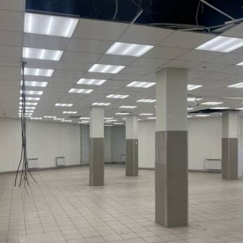 Сдается Нежилое помещение, 400 м²