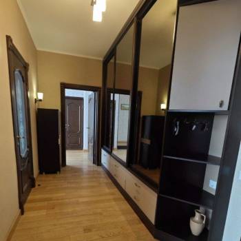 Продается 2-х комнатная квартира, 79 м²