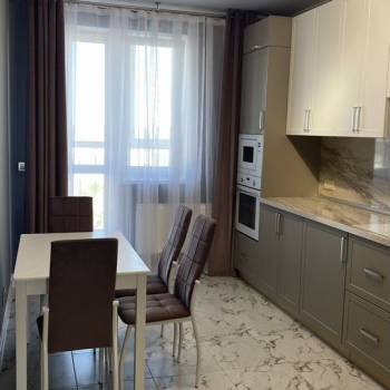 Сдается 2-х комнатная квартира, 70 м²