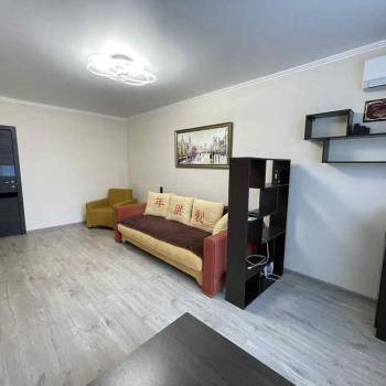 Сдается 1-комнатная квартира, 42 м²