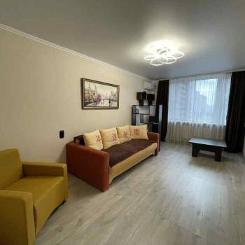 Сдается 1-комнатная квартира, 42 м²