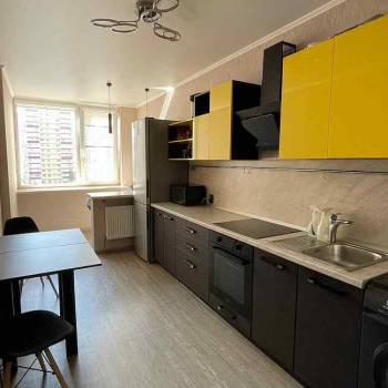 Сдается 1-комнатная квартира, 42 м²