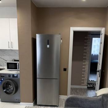 Продается 1-комнатная квартира, 42 м²