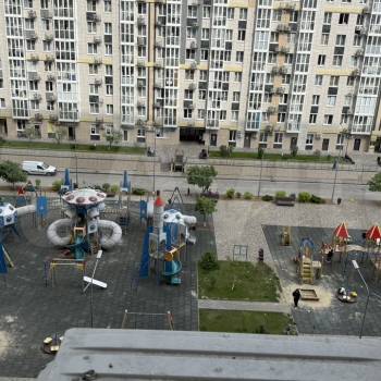 Продается 1-комнатная квартира, 42 м²