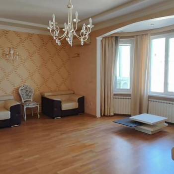 Продается 2-х комнатная квартира, 77,2 м²