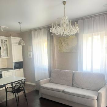 Сдается 2-х комнатная квартира, 83 м²