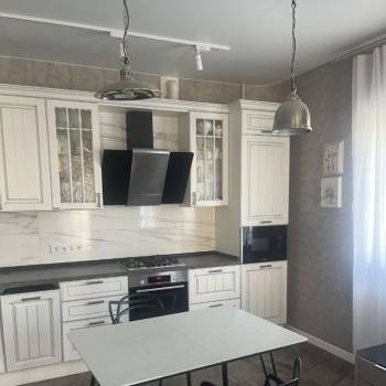 Сдается 2-х комнатная квартира, 83 м²