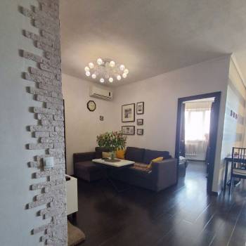 Продается Многокомнатная квартира, 76 м²