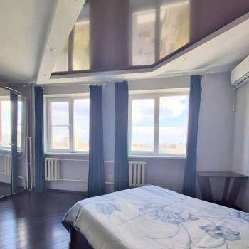 Продается Многокомнатная квартира, 76 м²