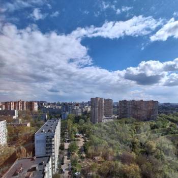Продается Многокомнатная квартира, 76 м²